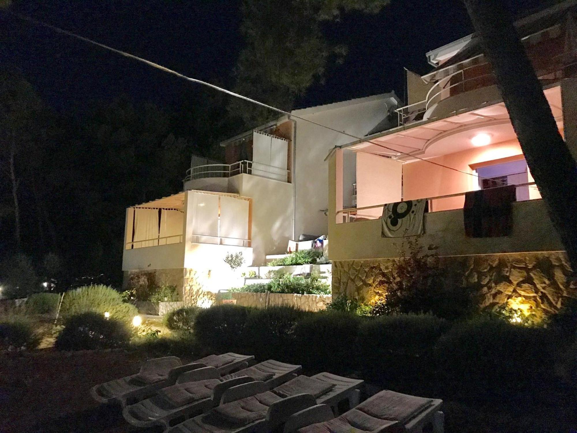 Apartments Nautic Zavala Exterior photo